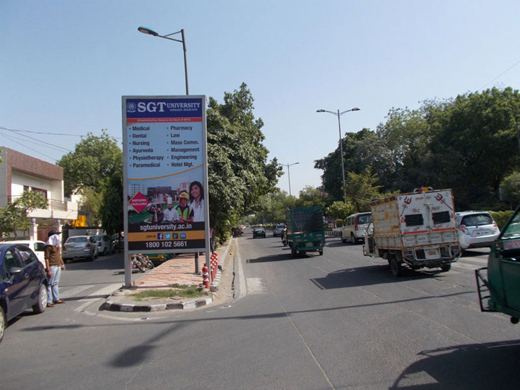 SGT University-outdoor-campaign